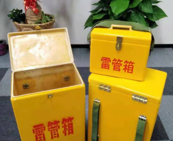 陇川玻璃钢雷管箱有哪些特点